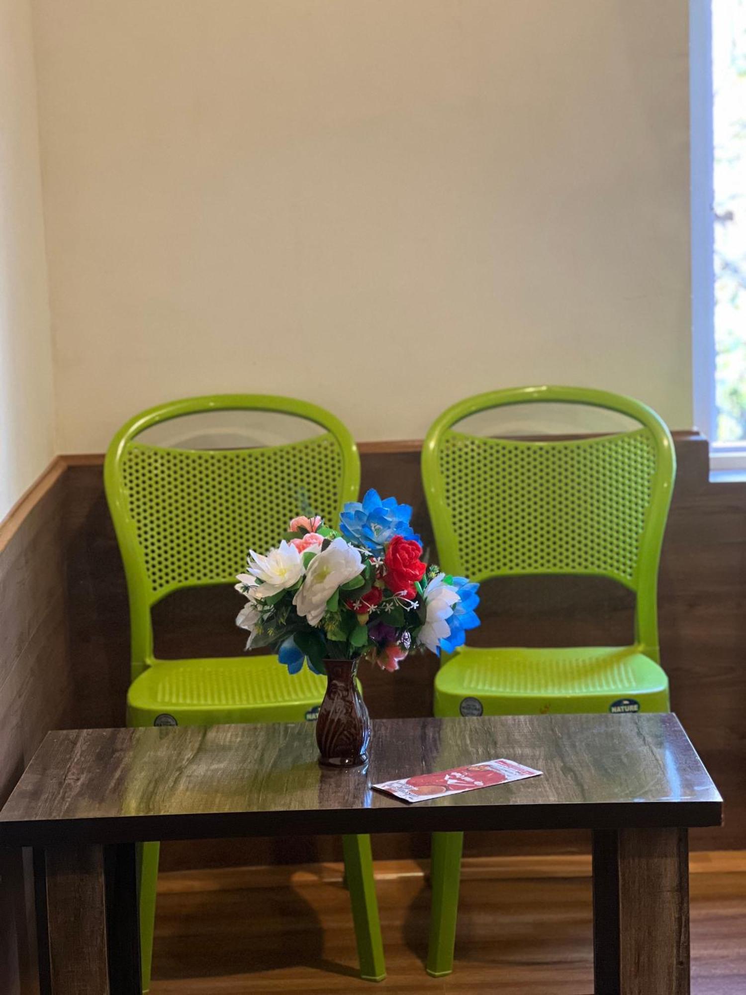 Everest Guest House Гульмарг Экстерьер фото